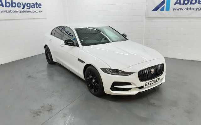 Jaguar XE 2.0 180PS SE D Auto 4 Door Saloon 4 Door Diesel Fuji White