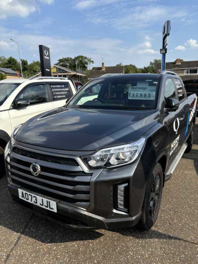 SsangYong Musso 2.2 TD 202PS Saracen   (LWB) Double Cab 6-Speed Auto Pickup Diesel Marble Grey