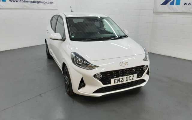 Hyundai i10 1.2 Premium Mpi Auto 5 Door Petrol White